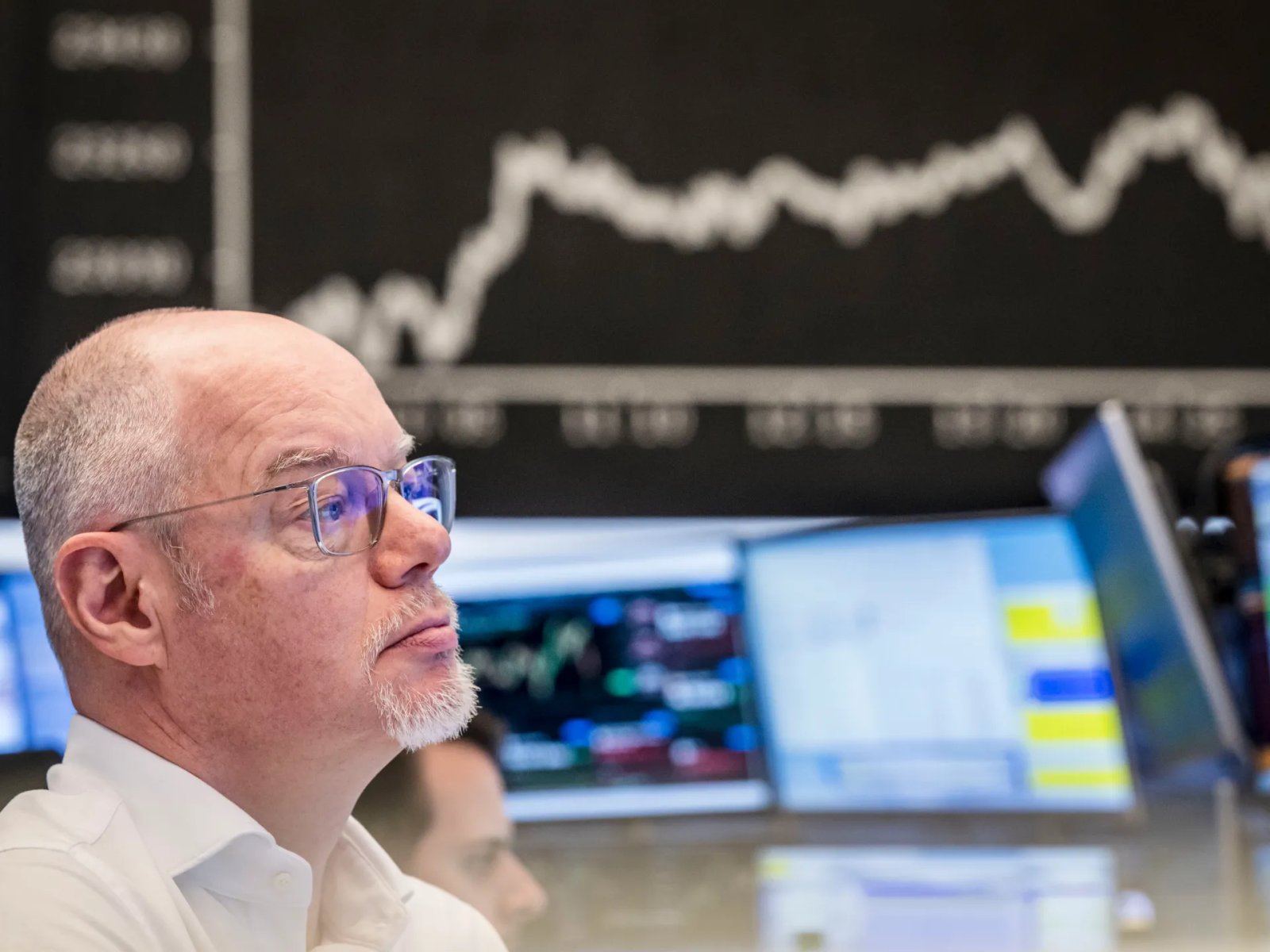 البورصات تتفاعل مع الهدنة.. مكاسب فورية وترقب لإعادة فتح “هرمز”		 – الخليجي نت