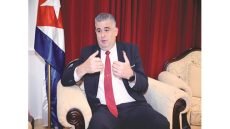 بالفيديو.. السفير الكوبي لـ «الأنباء»: ندعو إلى احترام السيادة الوطنية والسلامة الإقليمية للكويت ونرفض جرّ دول الخليج إلى الحرب – الخليجي نت