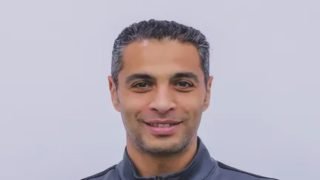 رئيس لجنة الحكام بفيفا يشيد باختيار أمين عمر في المباريات الافتتاحية للمونديال
                         – الخليجي نت