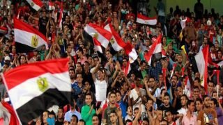 بين النشوة والاكتئاب.. كيف يؤثر تشجيعك للمنتخب على حالتك النفسية؟
– الخليجي نت