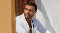 بعد نجاح “القمر”.. رامي صبري يطرح دفعة جديدة من أغاني ألبومه الجديد – الخليجي نت