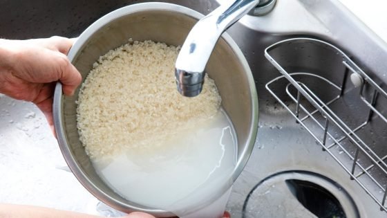 هل يجب غسل الأرز قبل الطهي؟.. دراسات حديثة تكشف الحقيقة – الخليجي نت