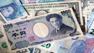 الين يقترب من أدنى مستوى في 40 عاما		 – الخليجي نت
