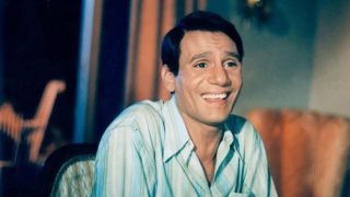 لا يمت للعائلة بصلة.. أسرة عبدالحليم حافظ تهاجم محمد علي شبانة
                             – الخليجي نت