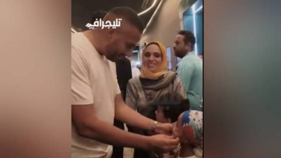 لفتة إنسانية من عصام السقا مع محاربة السرطان في العرض الخاص لـ”شمشون ودليلة” – الخليجي نت
