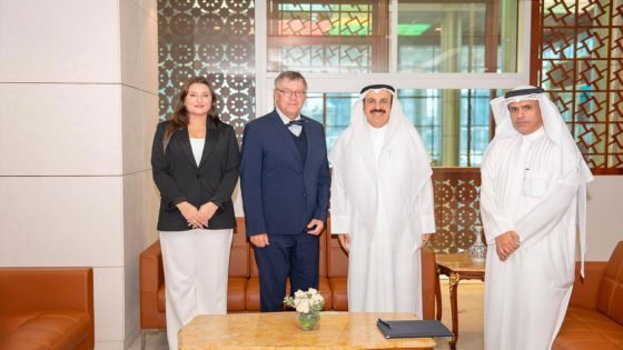 وزير المالية يبحث مع سفير التشيك تعزيز التعاون الاقتصادي والاستثماري – الخليجي نت